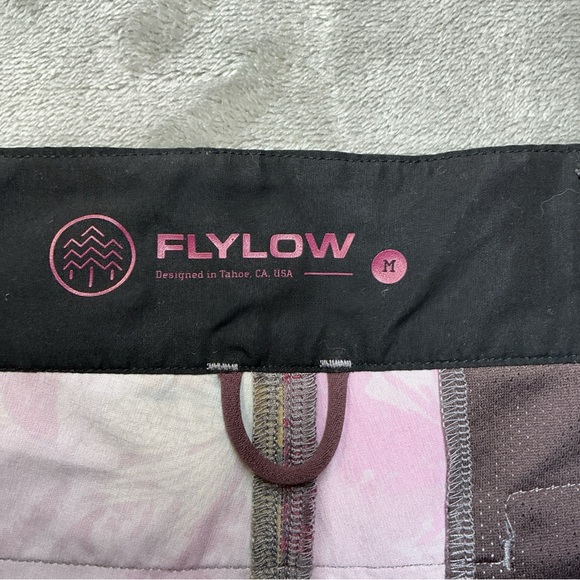FLYLOW Marion Shorts womens Medium backcountry boardshorts quick dry adjustable - Picture 4 of 10